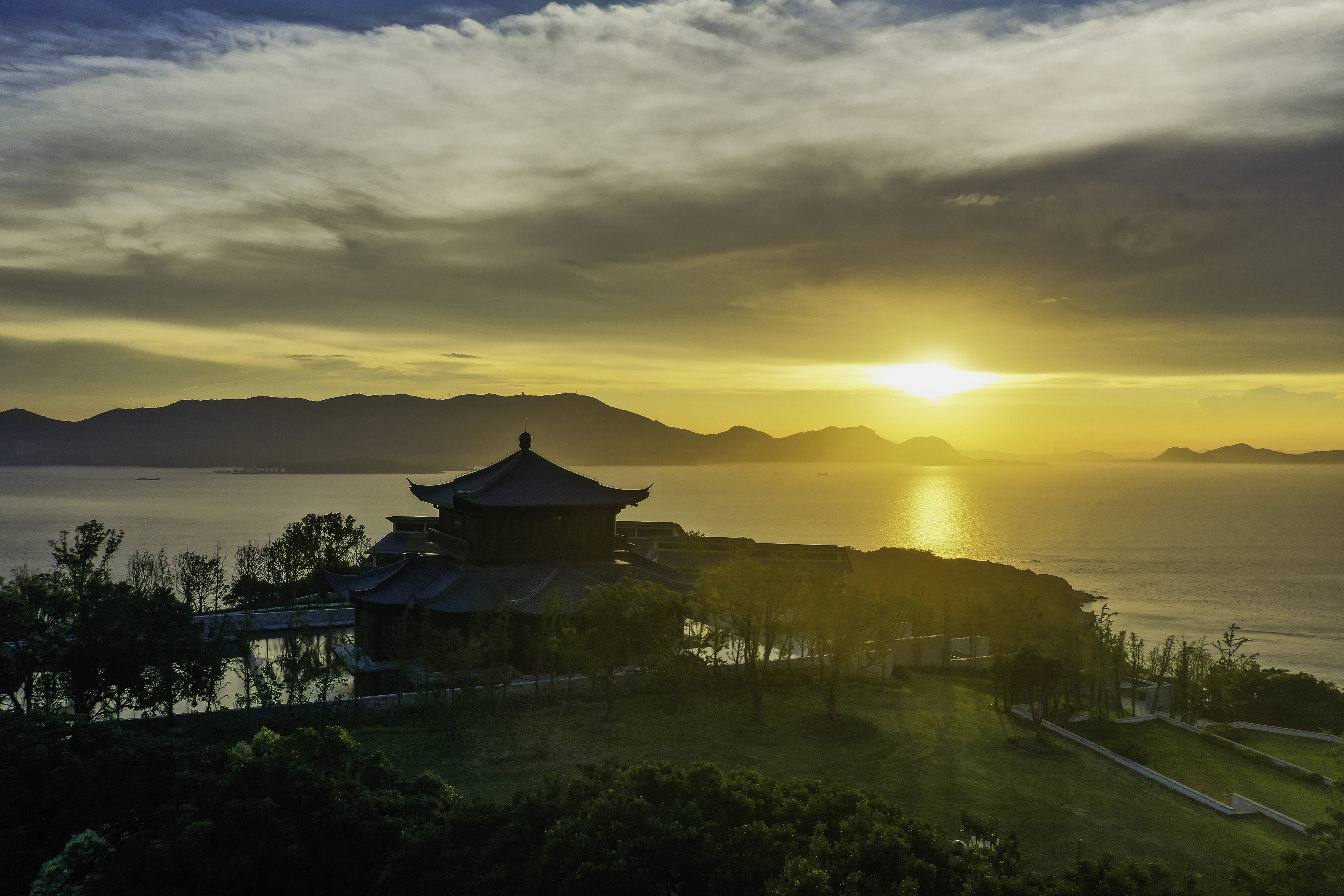 莲洋夕照